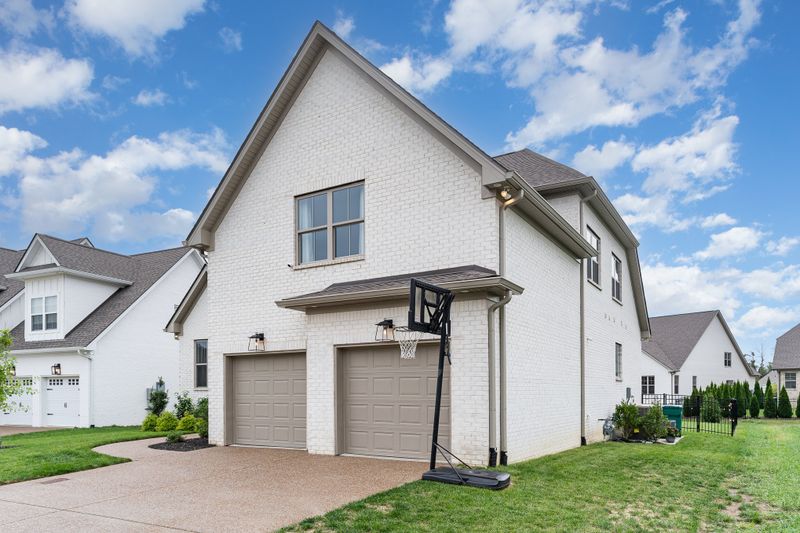 1713 Sorrell Park Dr, Spring Hill, TN 37174