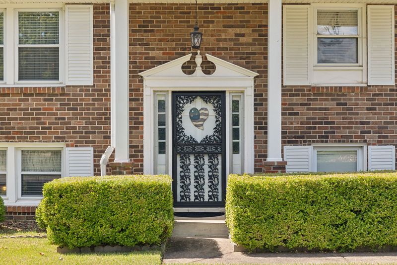6519 Sprint Dr, Nashville, TN 37209