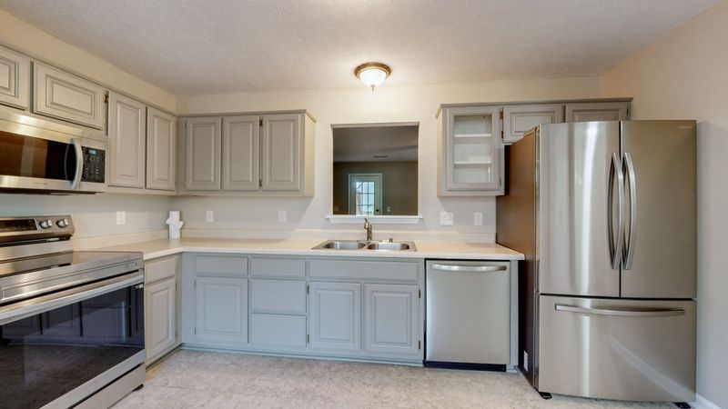 1211 Timber Valley Dr, Nashville, TN 37214