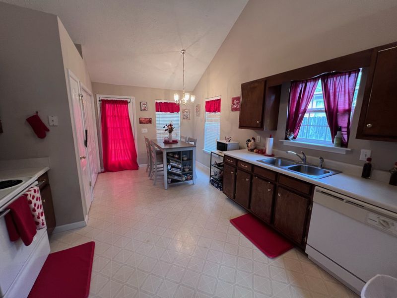 2740 Oxford Hall Ave, Murfreesboro, TN 37128