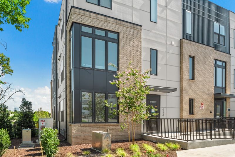 682 Hamilton Ave #202, Nashville, TN 37203