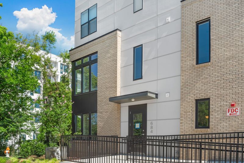 682 Hamilton Ave #202, Nashville, TN 37203