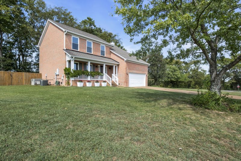 1005 Mcconnell Dr, Nolensville, TN 37135