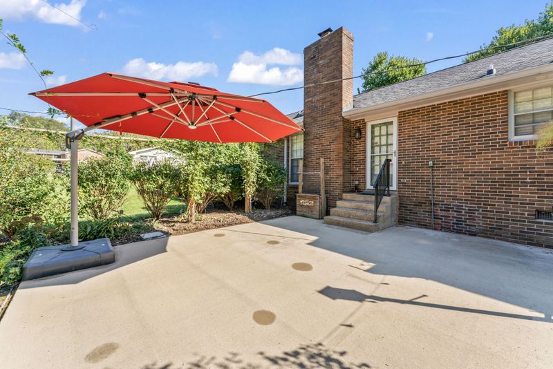 1005 Hickory Hollow Rd, Nashville, TN 37221
