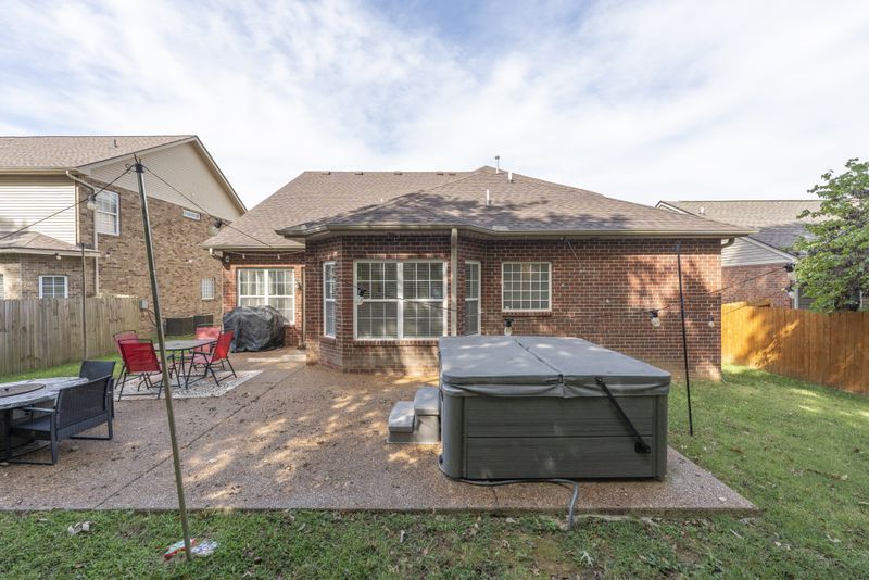 7904 Oakfield Grv, Brentwood, TN 37027