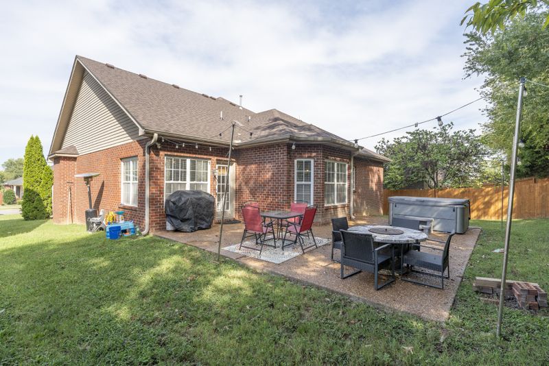 7904 Oakfield Grv, Brentwood, TN 37027