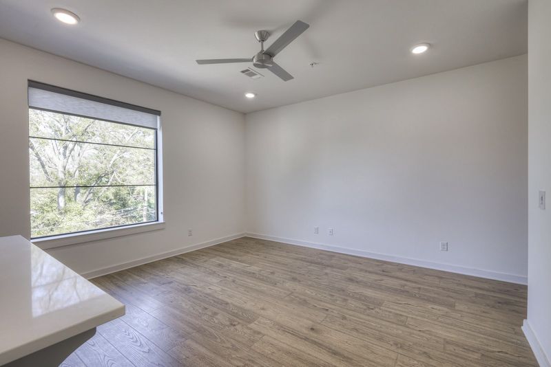 1402 Pillow St #301, Nashville, TN 37203