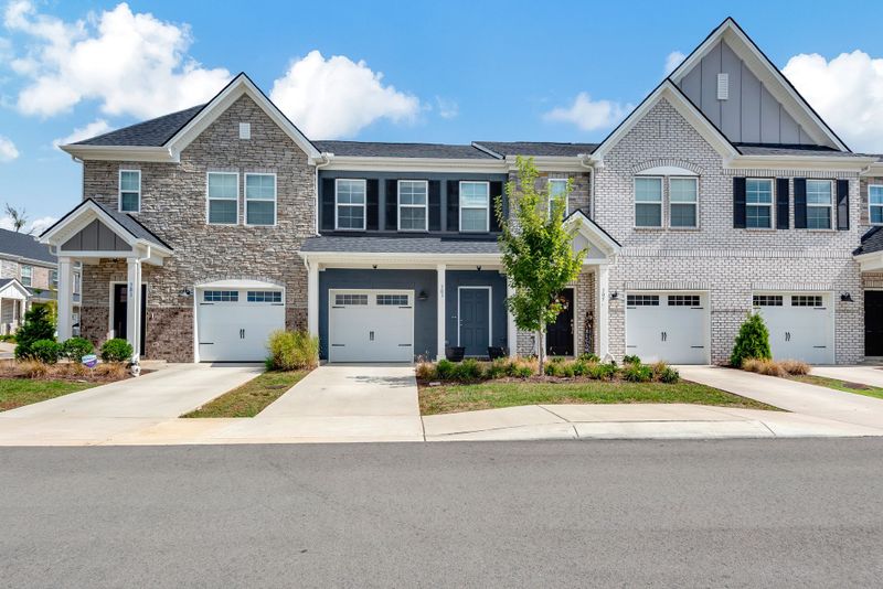 303 Victoria Dr, Lebanon, TN 37090