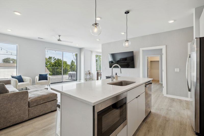 1402 Pillow St #405, Nashville, TN 37203
