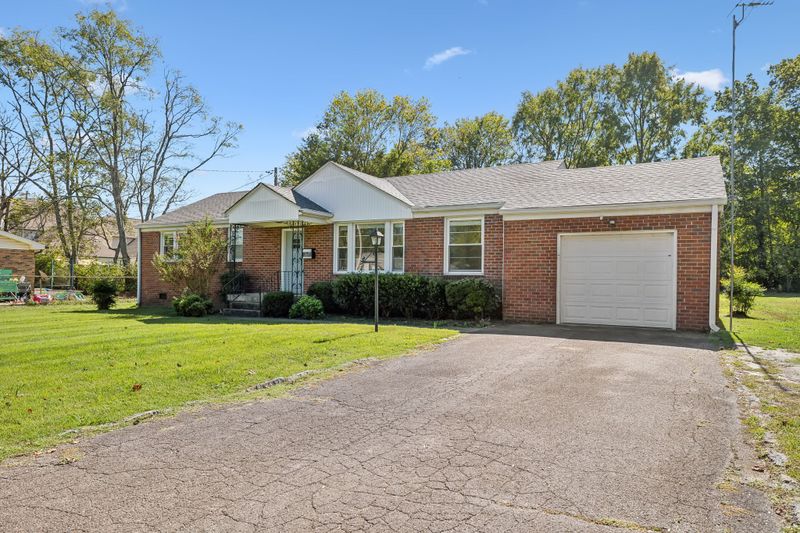 606 Wagoner St, Lebanon, TN 37087