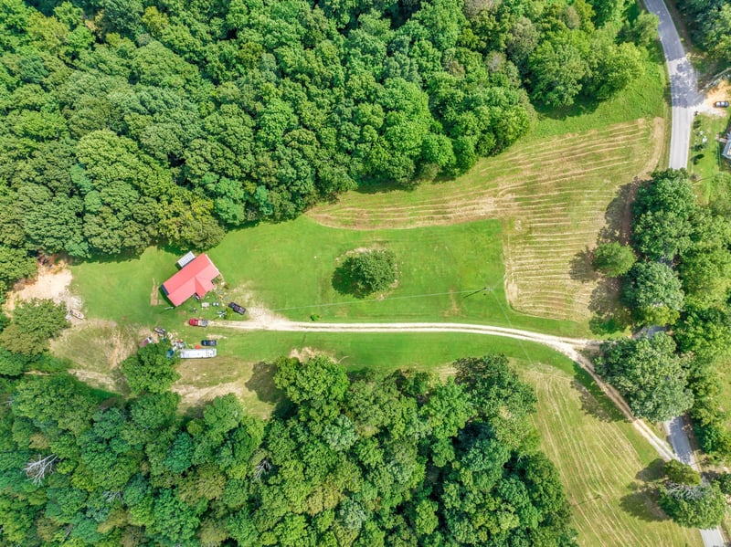 4654 Mcclanahan Rd, Hampshire, TN 38461