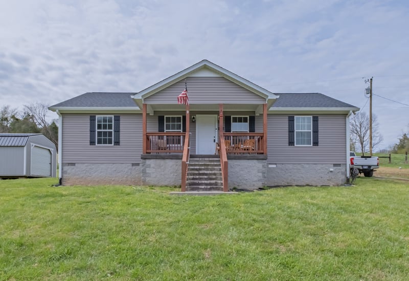 22 Young Rd, Buffalo Valley, TN 38548