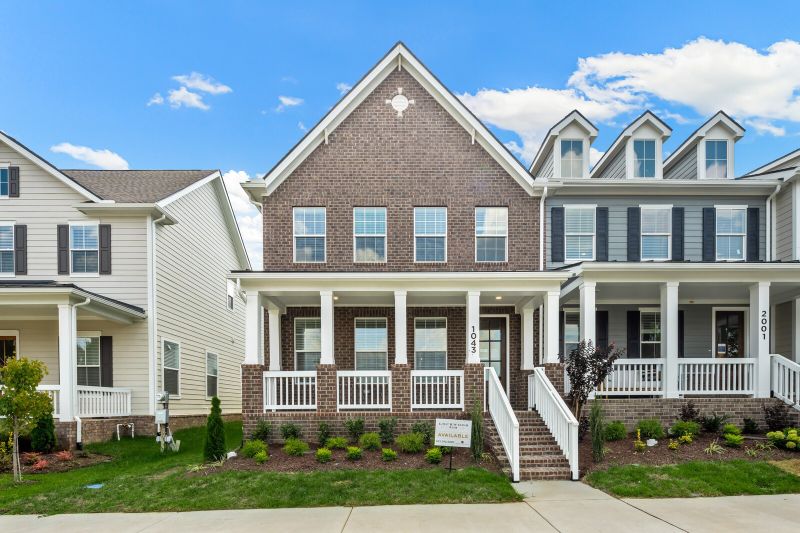 1043 Braidwood Ln N, Franklin, TN 37064