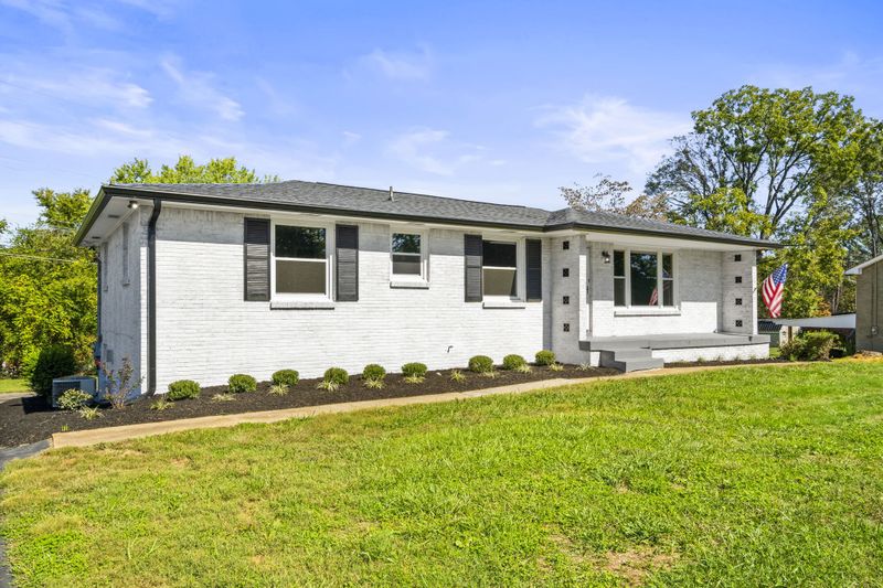 2506 Hickory Dr, Springfield, TN 37172