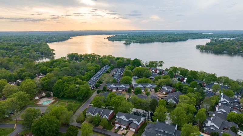 231 Green Harbor Rd #129H, Old Hickory, TN 37138