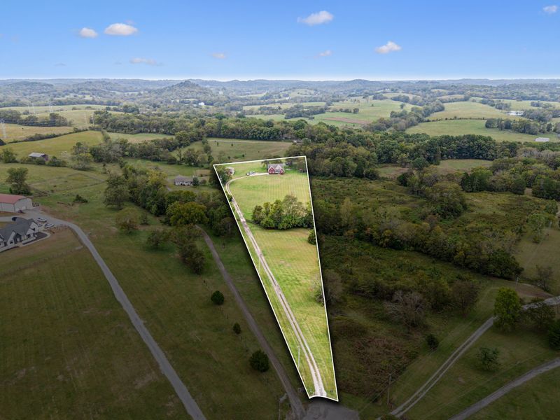 195 Giles Ln, Gallatin, TN 37066
