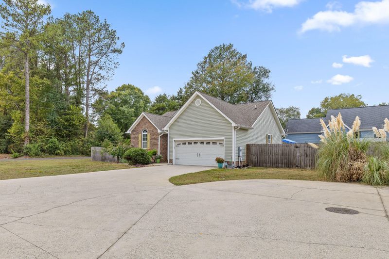 15 Jenna Ln, Rossville, GA 30741