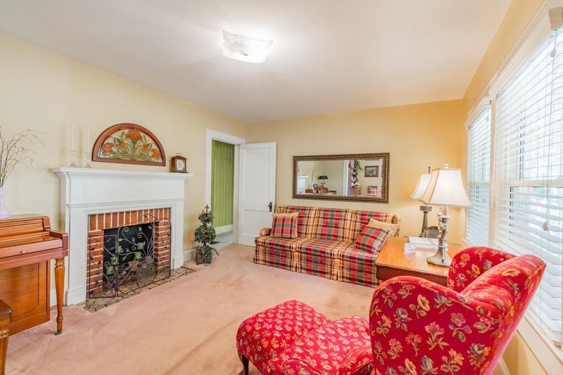 600 Crestview Dr, Dalton, GA 30721