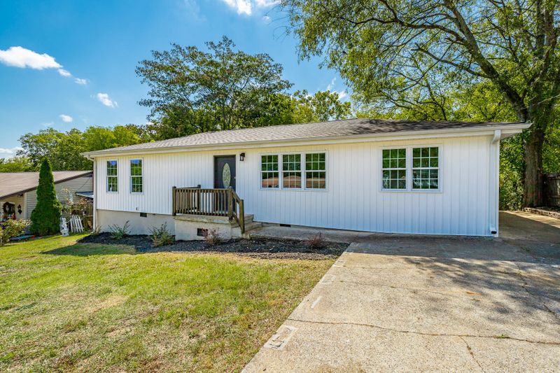 20 Fine St, Rossville, GA 30741