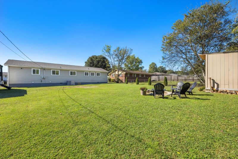189 Greenfield Dr, Rossville, GA 30741