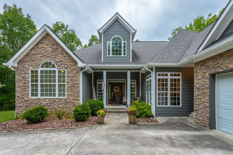 215 Stewart Ln, Rising Fawn, GA 30738