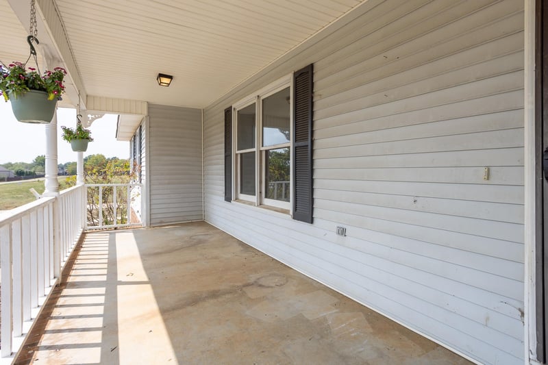 25521 Capshaw Rd, Athens, AL 35613