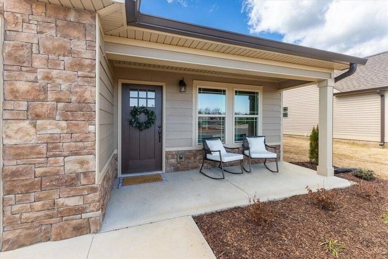 165 Sunset Cove Dr, Rossville, GA 30741