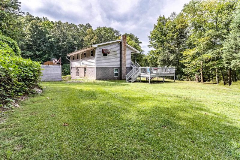 711 W Cove Rd, Chickamauga, GA 30707