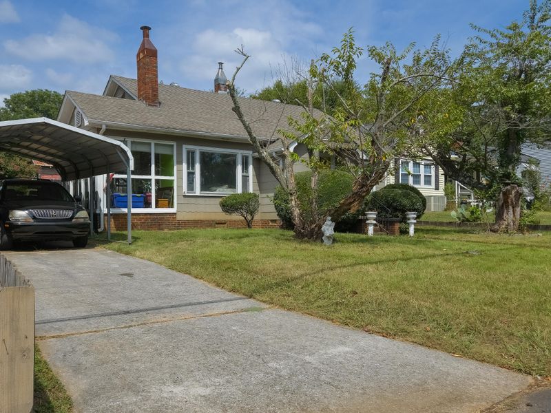 517 N Selvidge St, Dalton, GA 30720