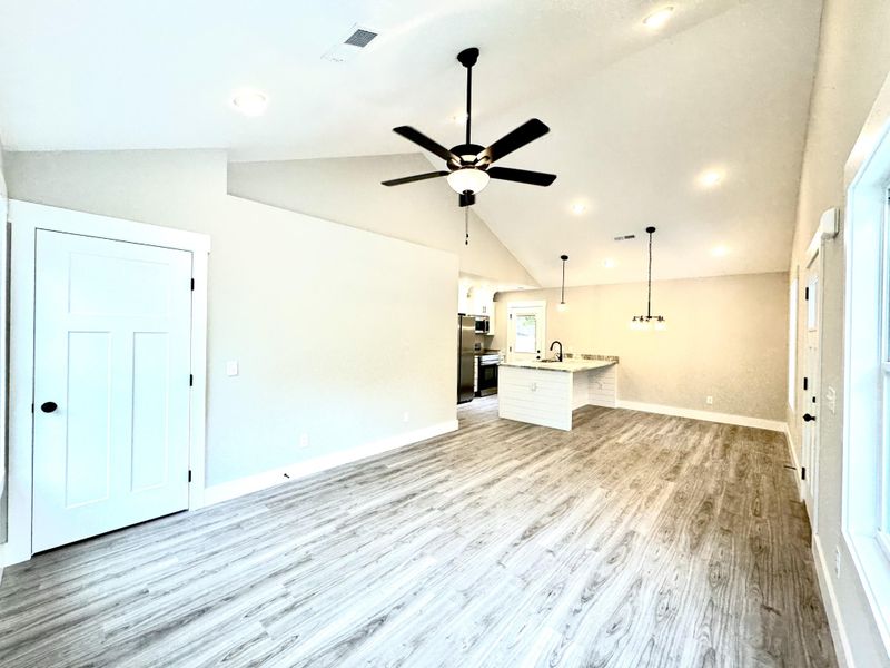 910 Worth St, La Fayette, GA 30728