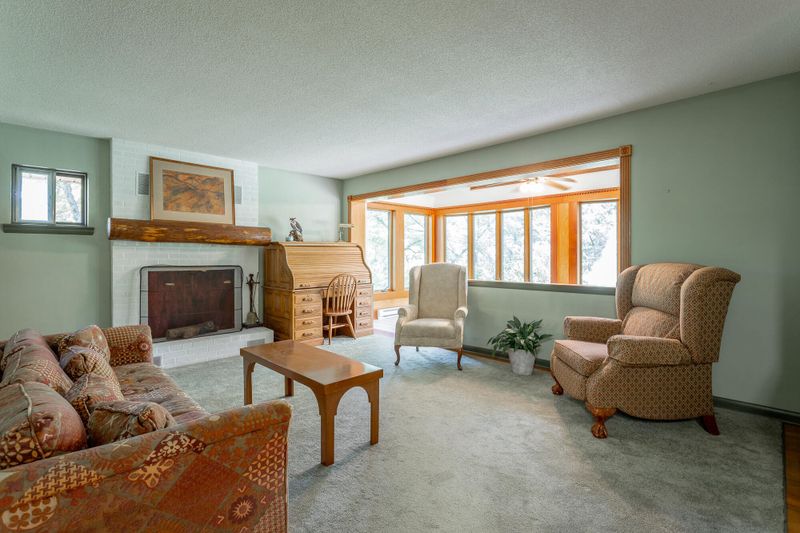 203 Rainbow Dr, Lookout Mountain, GA 30750