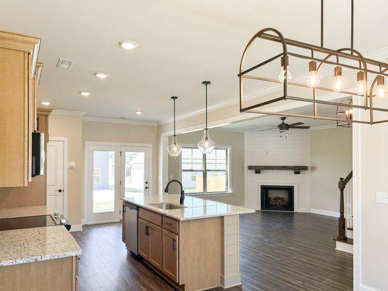 219 Winchester Dr, Fort Oglethorpe, GA 30742