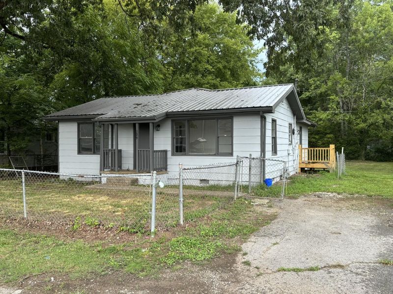 129 Hays St, Fort Oglethorpe, GA 30742