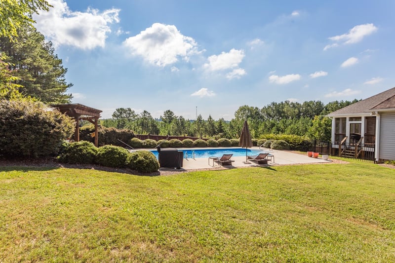 240 Revere Rn, Tunnel Hill, GA 30755