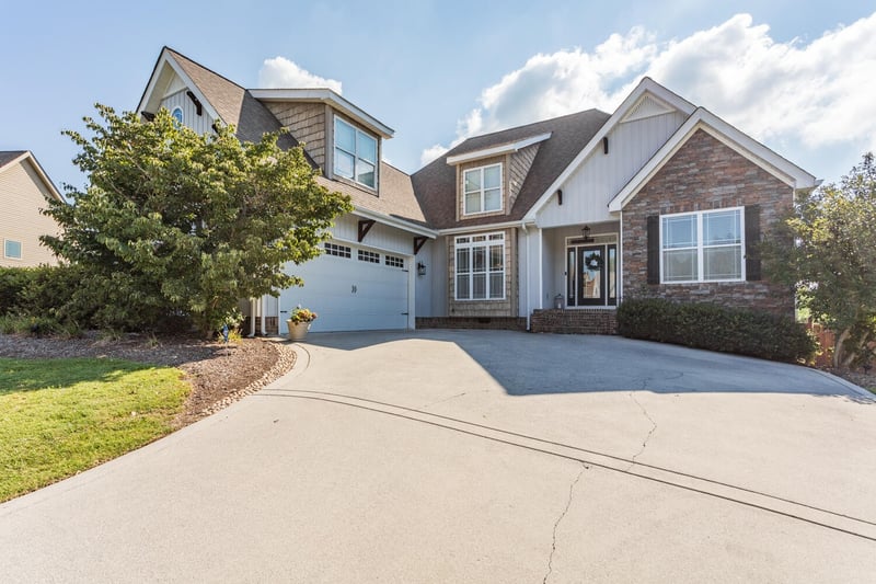 240 Revere Rn, Tunnel Hill, GA 30755