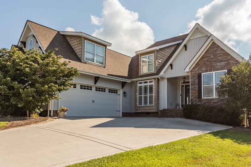 240 Revere Rn, Tunnel Hill, GA 30755