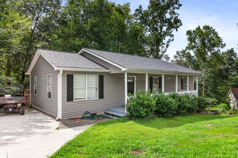 89 Ronnie Ln, Tunnel Hill, GA 30755