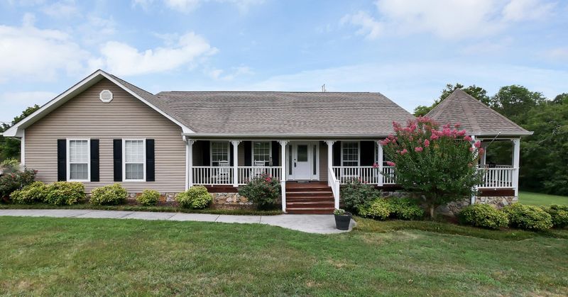 49 Cedar Post Rd, Chickamauga, GA 30707