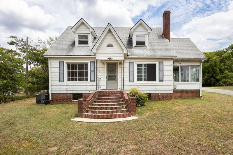 161 Magnolia St, Rossville, GA 30741