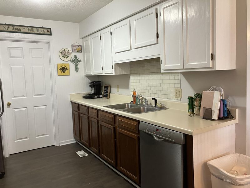 1608 W Rebel Rd, Rossville, GA 30741