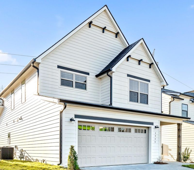 1530 Spring Berry Ln, Knoxville, TN 37924