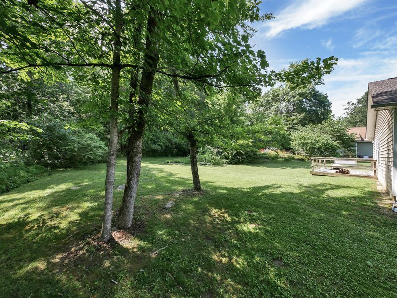 488 Dry Valley Rd, Rossville, GA 30741