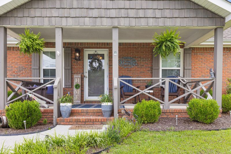 114 Oakview Dr, Rossville, GA 30741