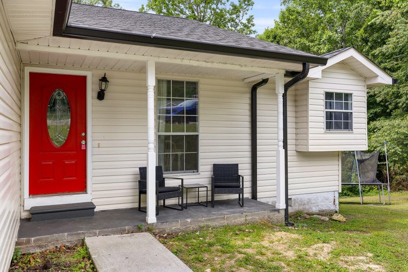 1695 Farley Dr, Tunnel Hill, GA 30755