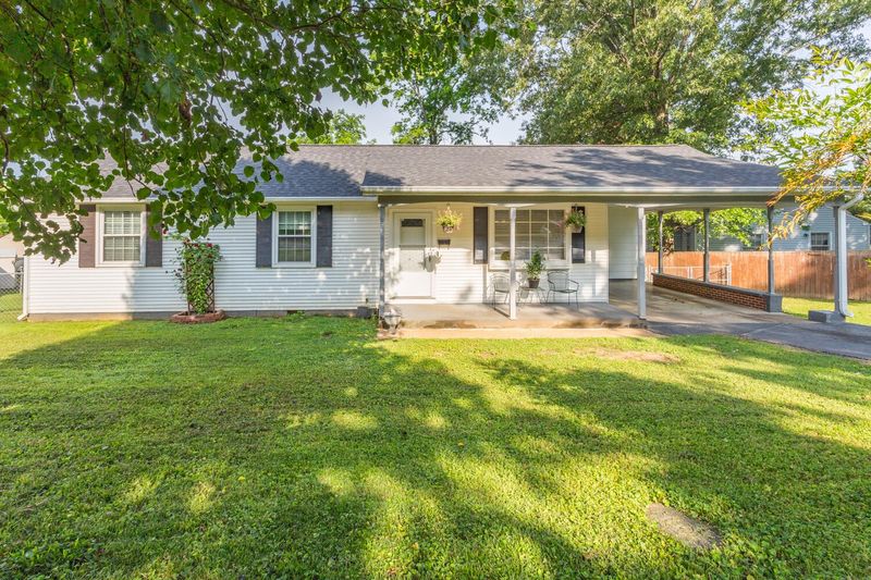 211 Beech St, Rossville, GA 30741
