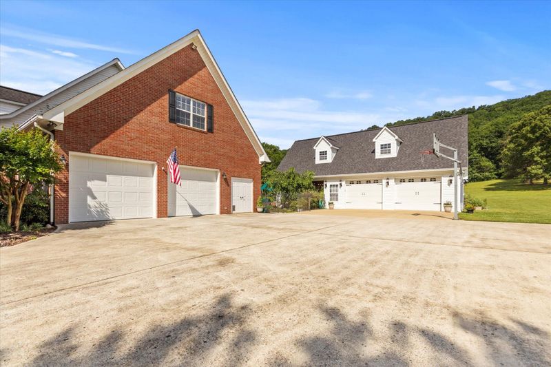 887 County Road 622, Valley Head, AL 35989
