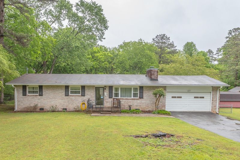 62 Newman Dr, Rossville, GA 30741