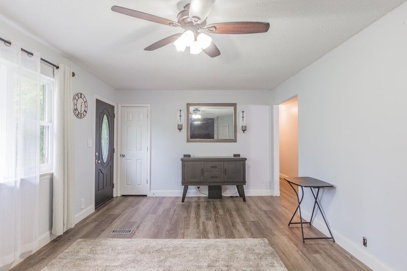 62 Newman Dr, Rossville, GA 30741