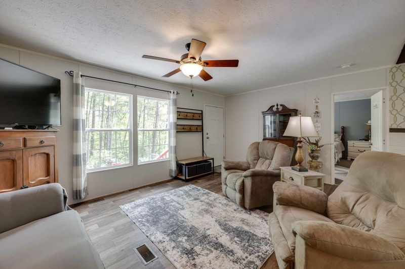 120 Woods Rd, Tunnel Hill, GA 30755