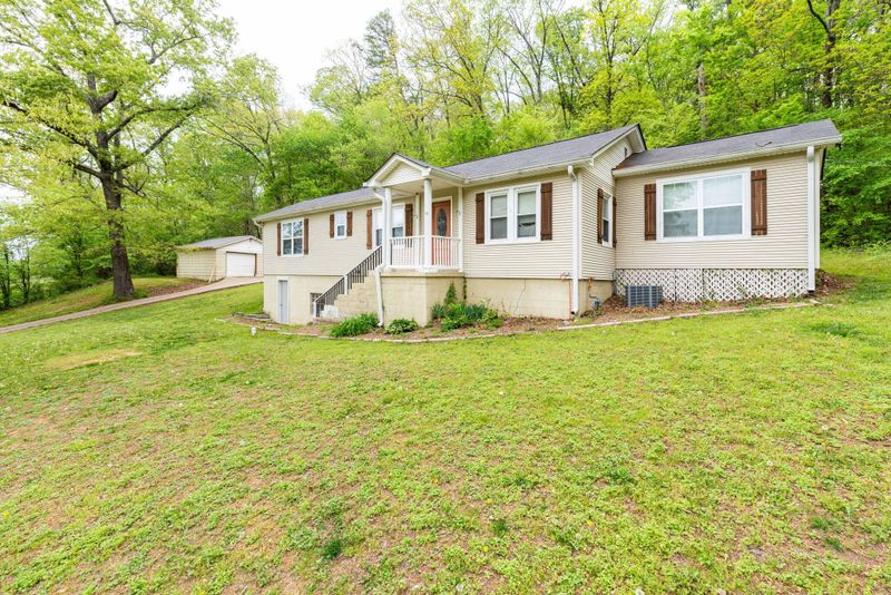 1355 Burning Bush Rd, Ringgold, GA 30736
